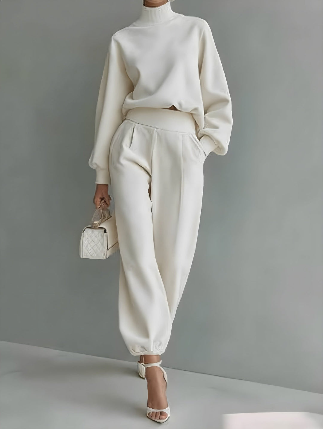 Arden Women's Velvet Tracksuit - Luxe Atire